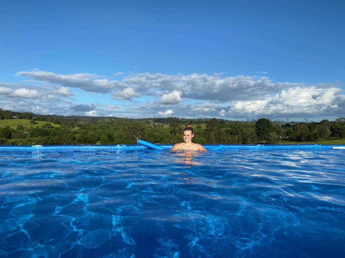 Laurelview Scenic Inn Gympie Tamaree エクステリア 写真